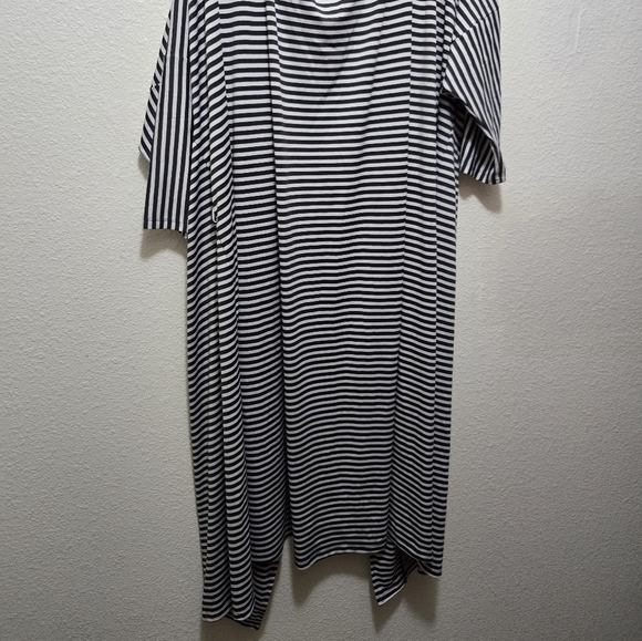 Striped Robe - Picture 2 of 2